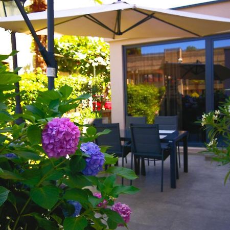 Stay In The Very Heart Of Porec - 50M To The Beach المظهر الخارجي الصورة