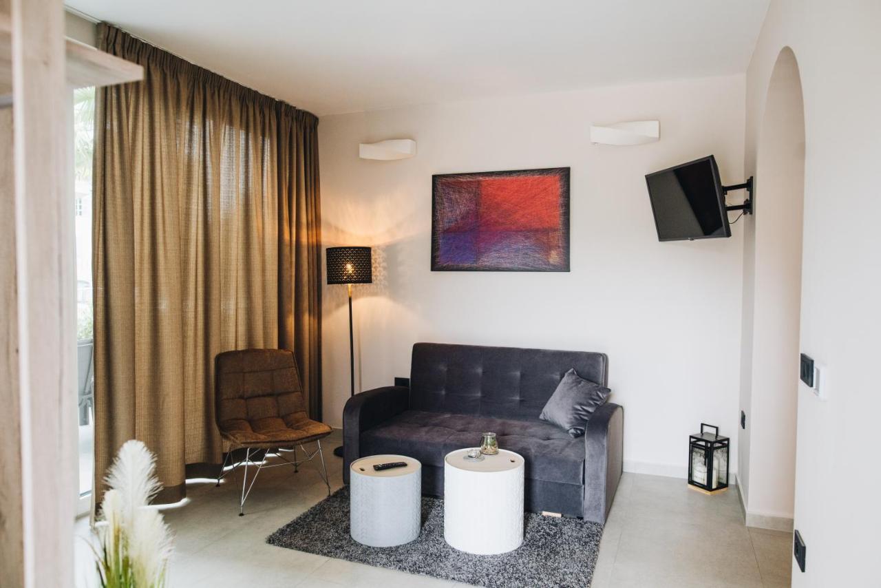 Stay In The Very Heart Of Porec - 50M To The Beach المظهر الخارجي الصورة