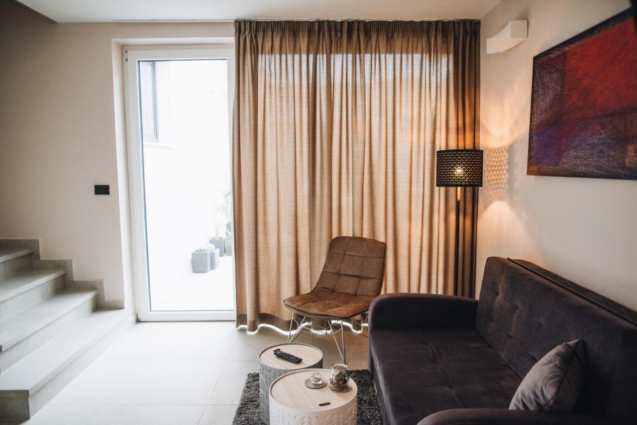 Stay In The Very Heart Of Porec - 50M To The Beach المظهر الخارجي الصورة