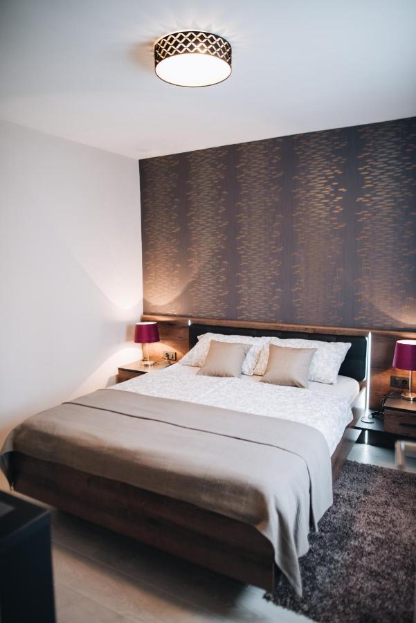 Stay In The Very Heart Of Porec - 50M To The Beach المظهر الخارجي الصورة