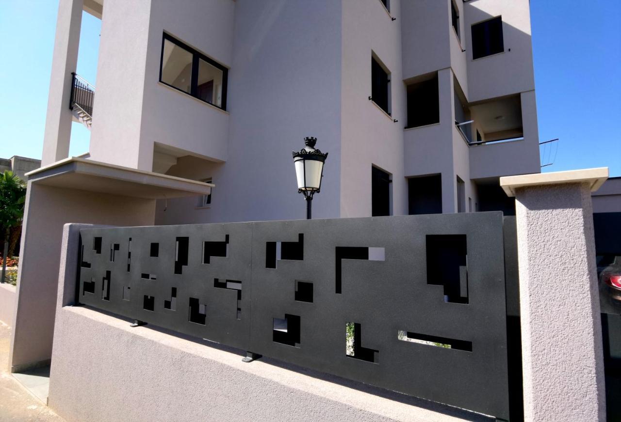 Stay In The Very Heart Of Porec - 50M To The Beach المظهر الخارجي الصورة